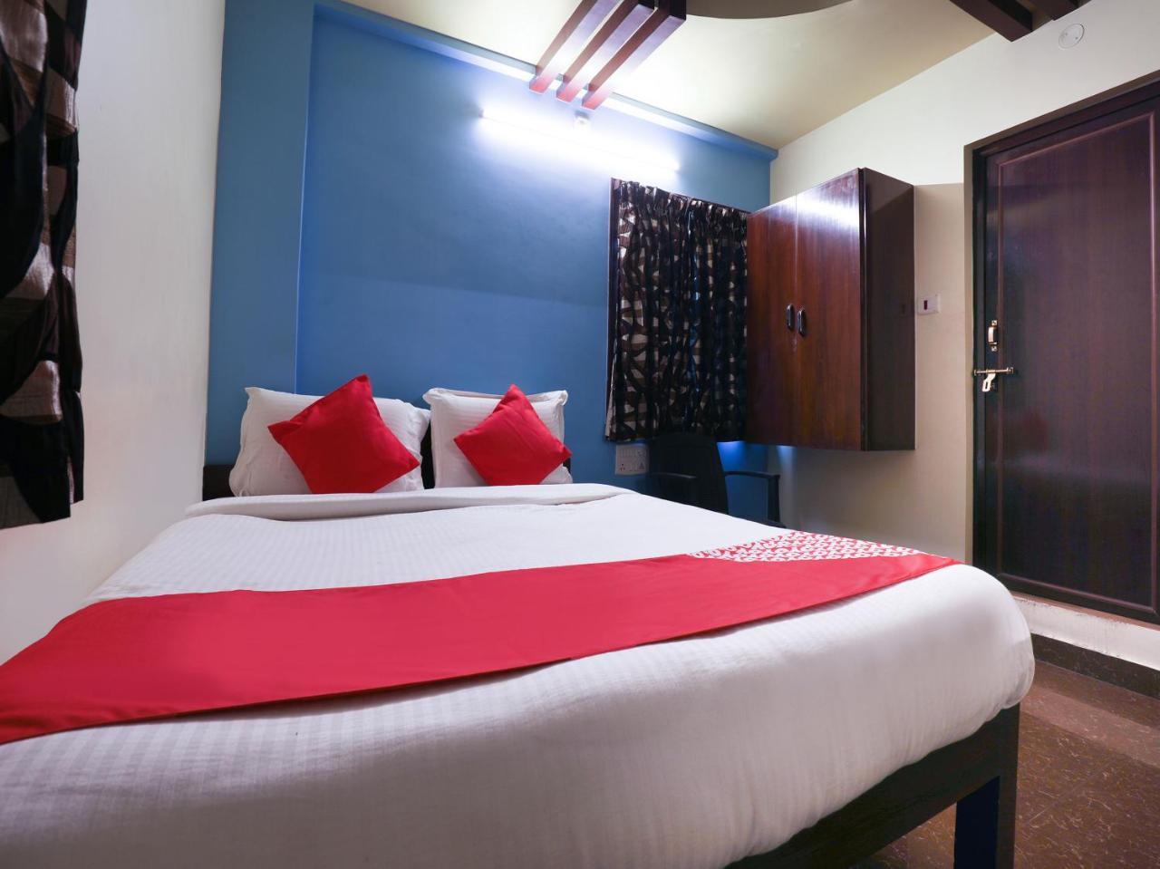 Oyo 10711 Hotel Nsnr Residency Visakhapatnam Buitenkant foto