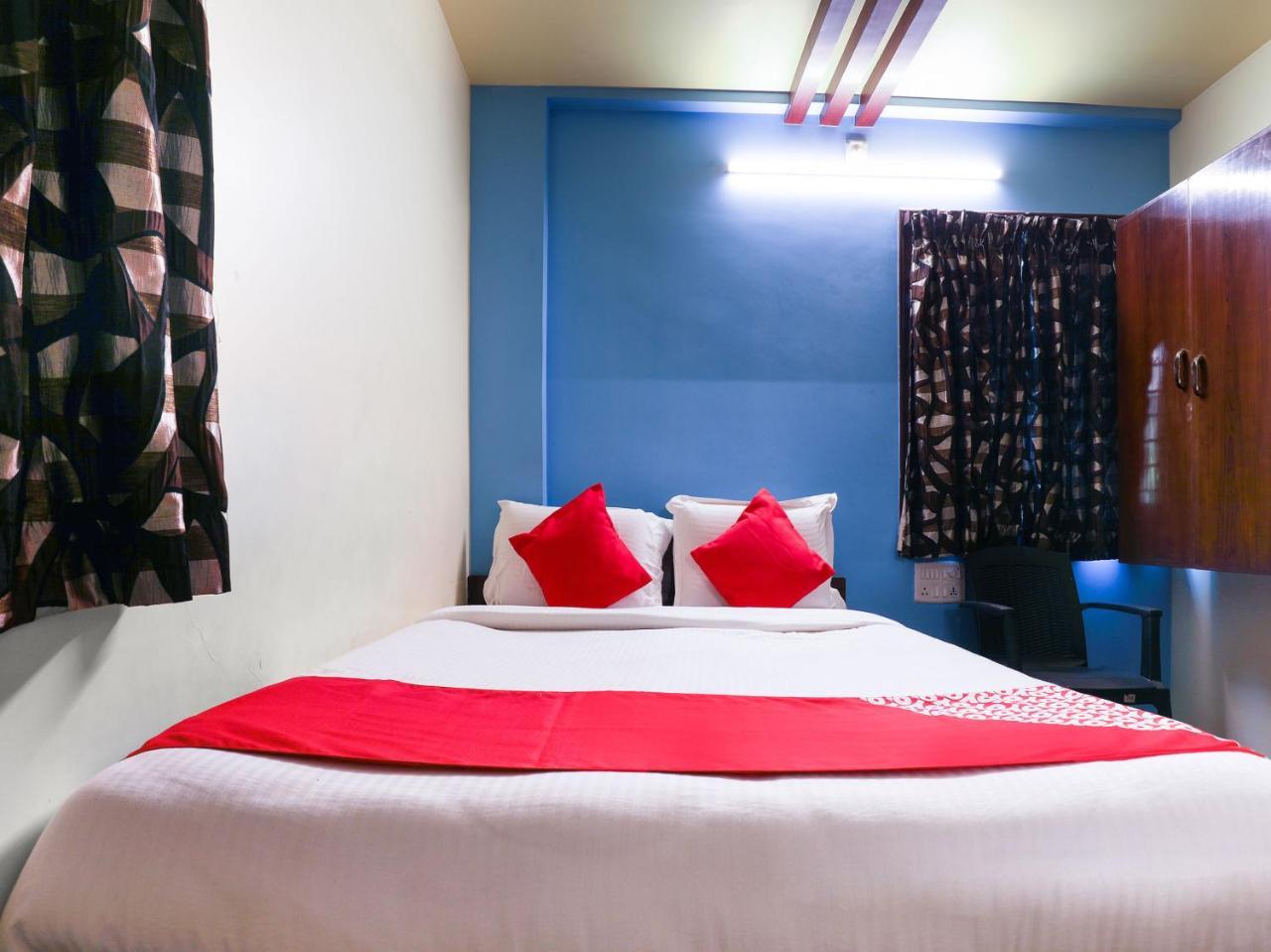 Oyo 10711 Hotel Nsnr Residency Visakhapatnam Buitenkant foto